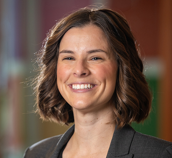 الرئيس ماكولو في مكتبه